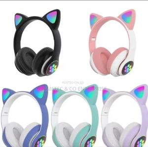 Wireless Bluetooth Headphones - thumbnail 2