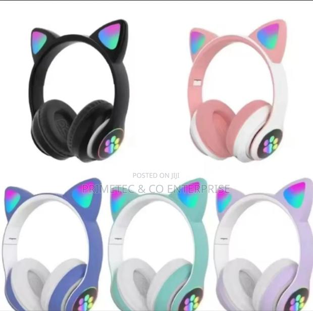 Wireless Bluetooth Headphones - main view