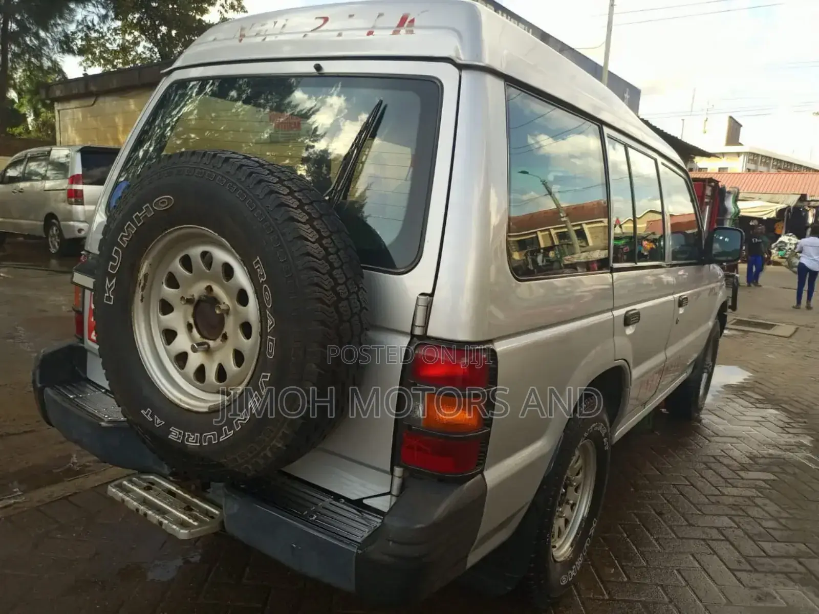 Mitsubishi Pajero 2001 Silver
