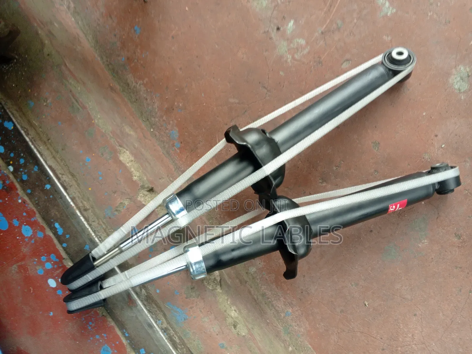 Honda CRV Rd1 Front Shocks Available