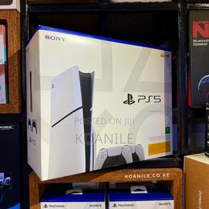 Ps5 Slim Disk Edition With 2 Pad / Dualsense Controller - main view