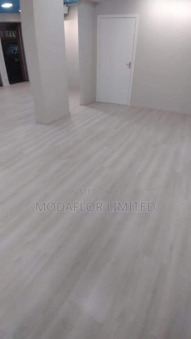 SPC Flooring – Waterproof Wood That Never Warps!