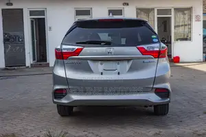 Honda Shuttle 1.5 Hybrid 2WD 2018 Silver