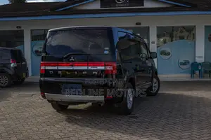 Mitsubishi Delica 2018 Black