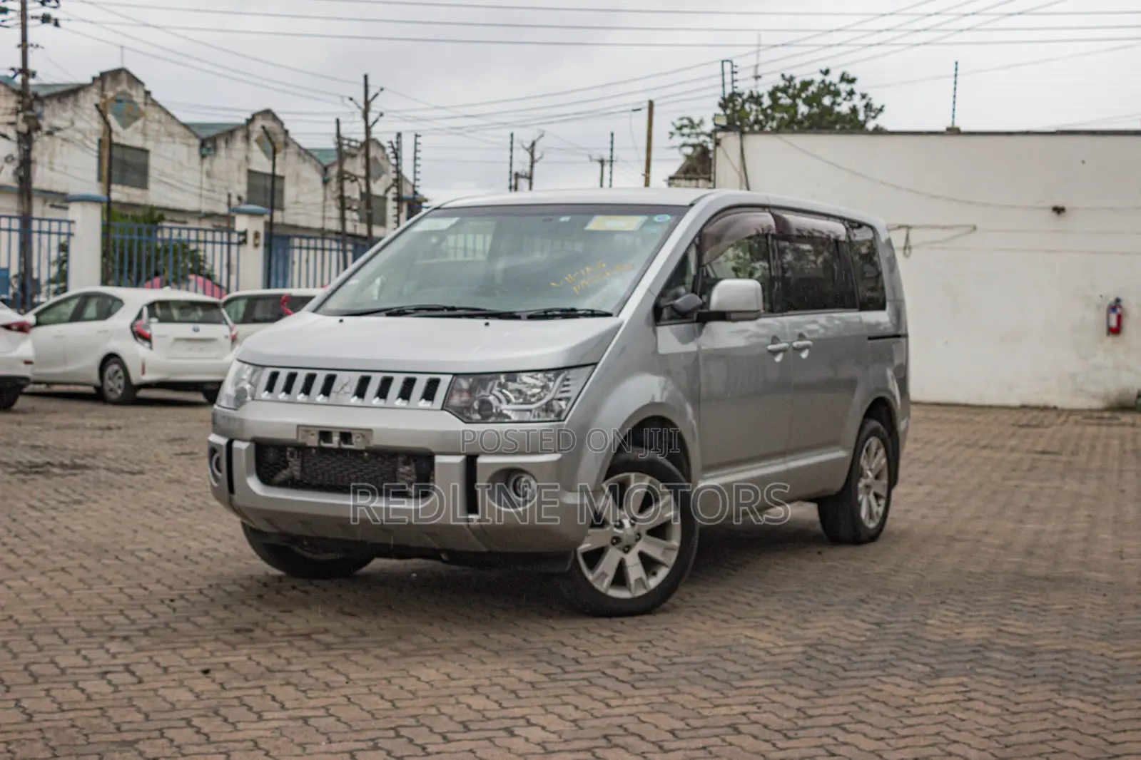 Mitsubishi Delica 2018 Silver