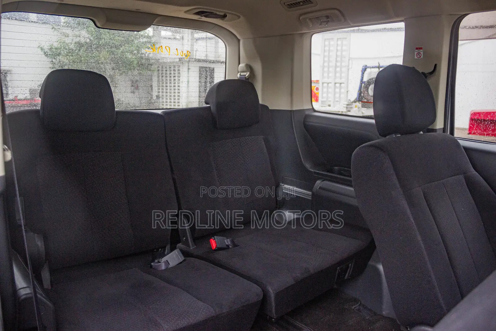Mitsubishi Delica 2018 Silver