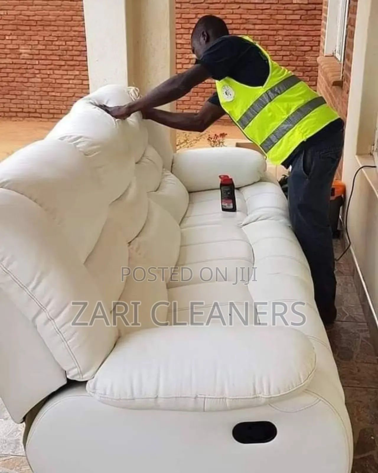 Sofaset Deep Clean It Deserves