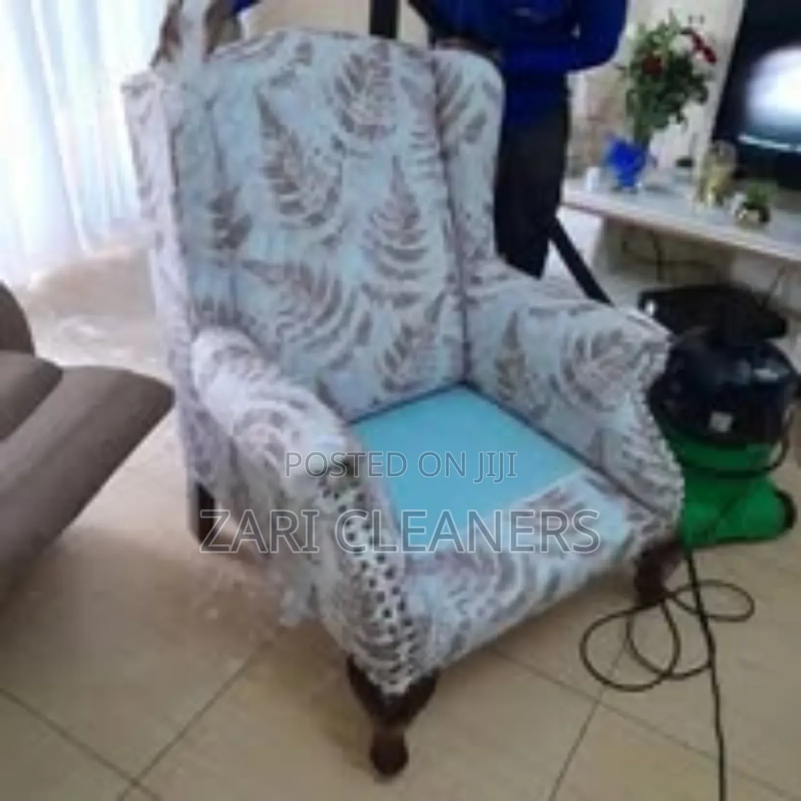Gentle Fabric Sofaset Cleaning