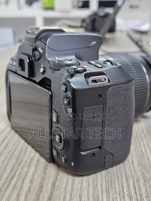 Canon Eos 250d With 18-55mm