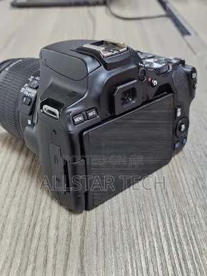 Canon Eos 250d With 18-55mm