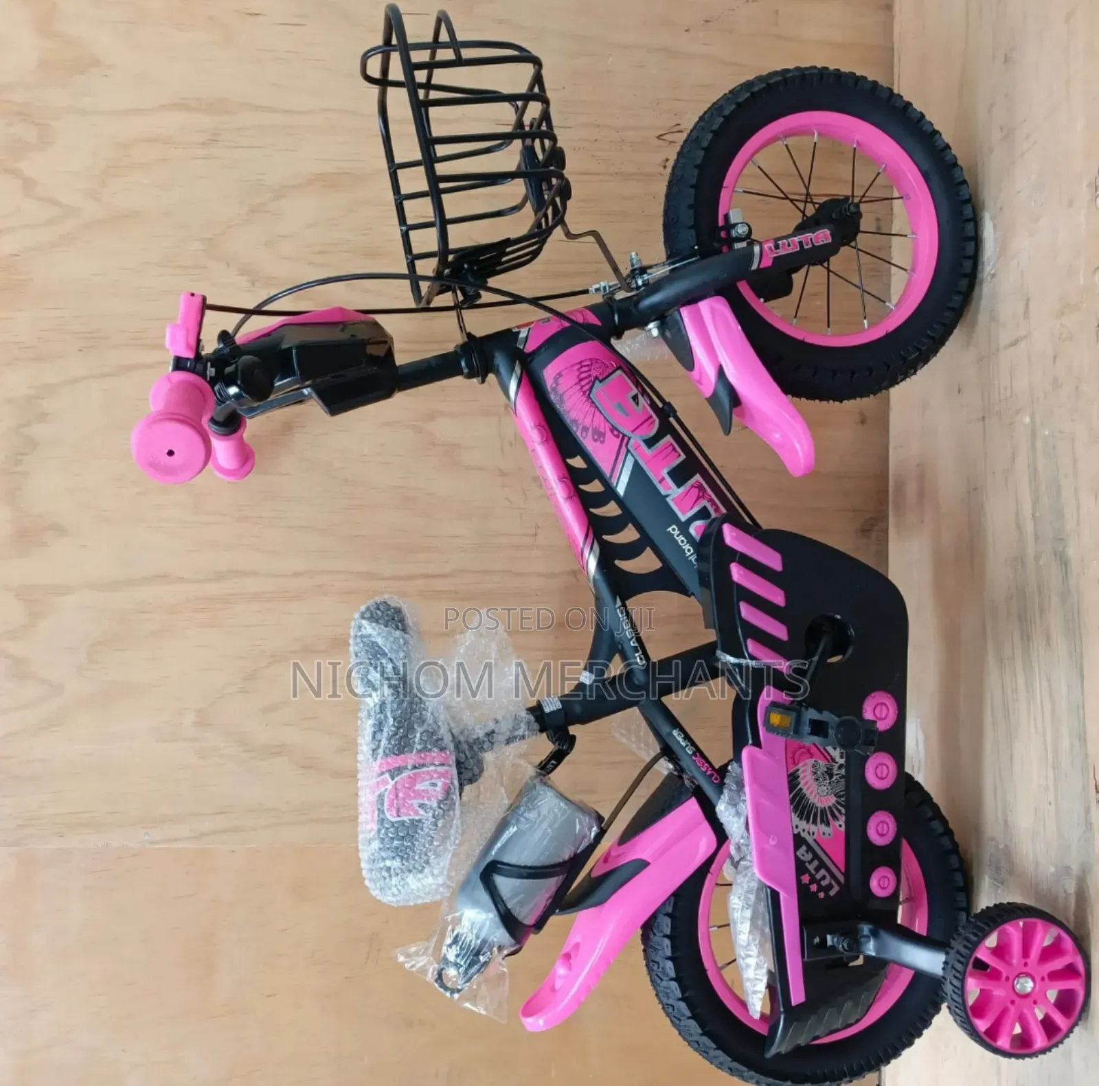 Luta Kids Bike With Flame Linings Size 12