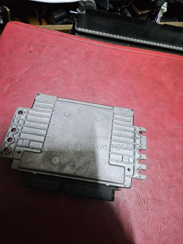 Nissan Xtrail Engine Control Box - thumbnail 3