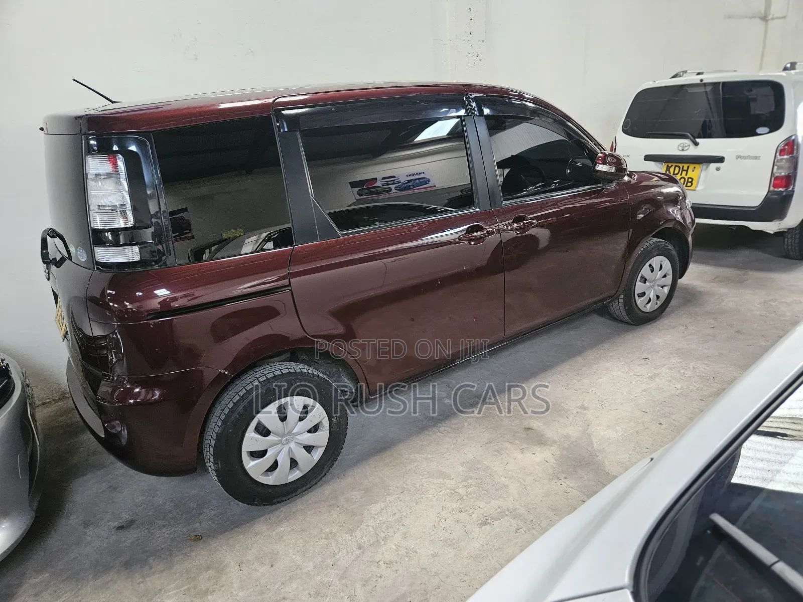 Toyota Sienta 2014 Red