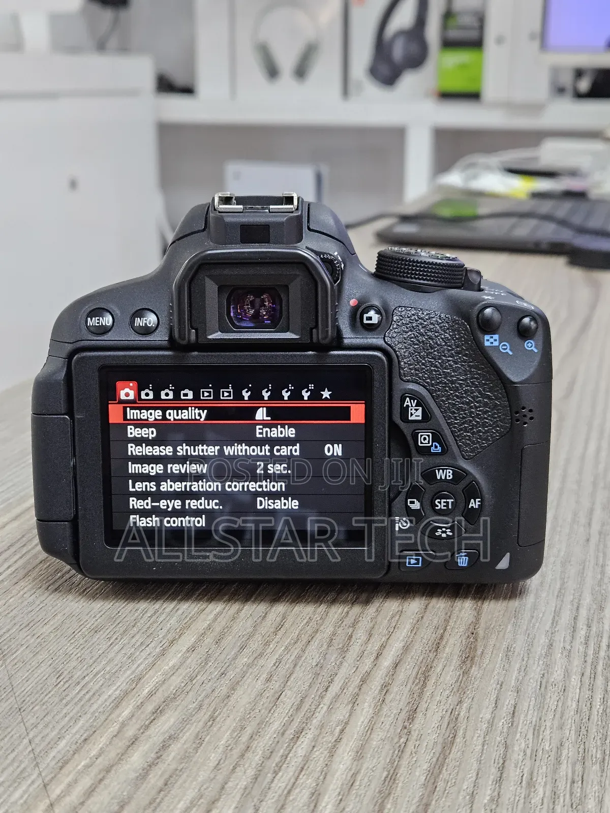Canon Eos Rebel T5i /700d DSLR Camera + 18-55mm Lens