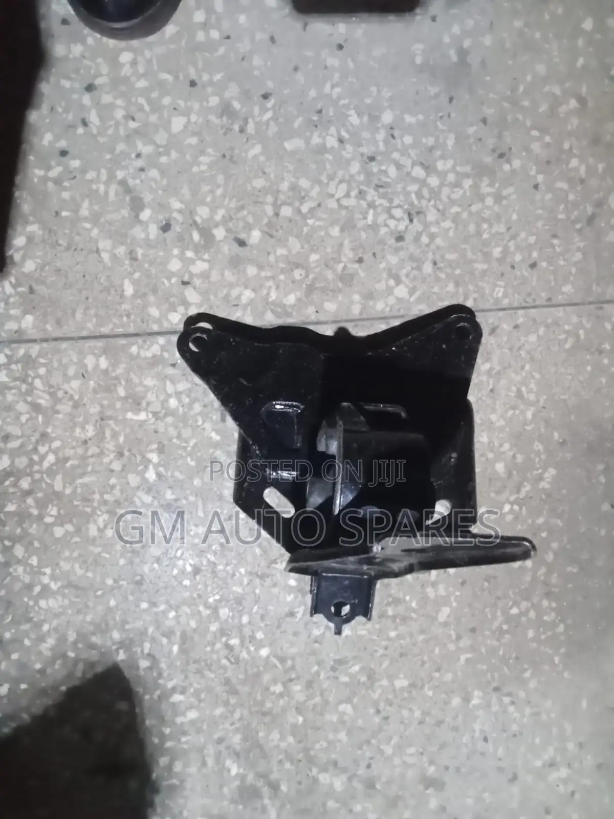Toyota Vitz, Yaris Gear Mounting