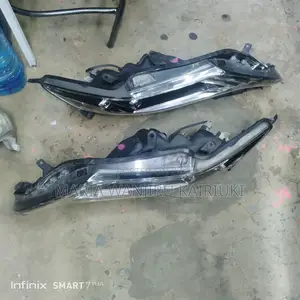 Toyota Harrier Headlight Available147_48