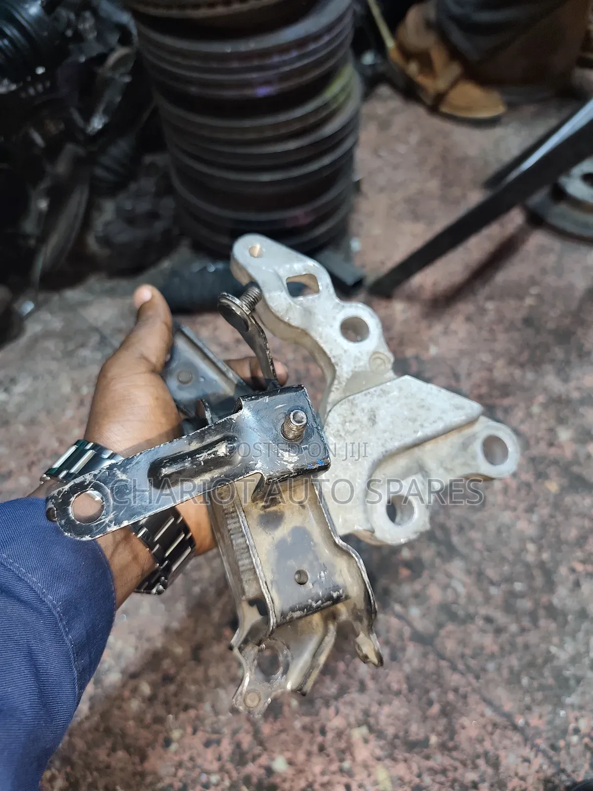 Daihatsu Mira Gear Mounting
