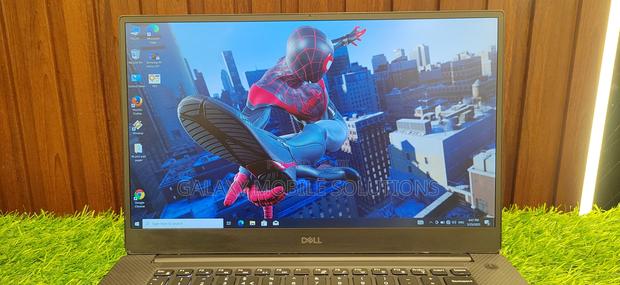 Laptop Dell Precision 5530 32GB Intel Core I9 SSD 512GB - main view