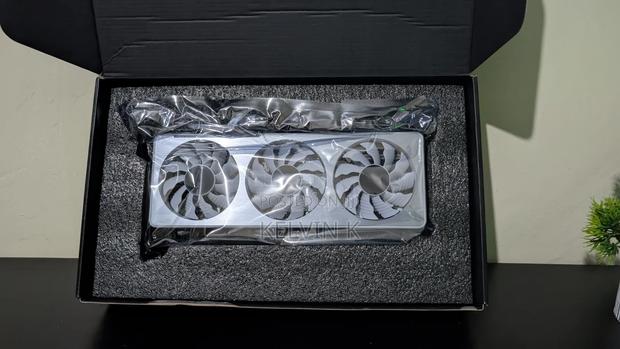 RTX 3070 Gigabyte 8gb White - thumbnail 4