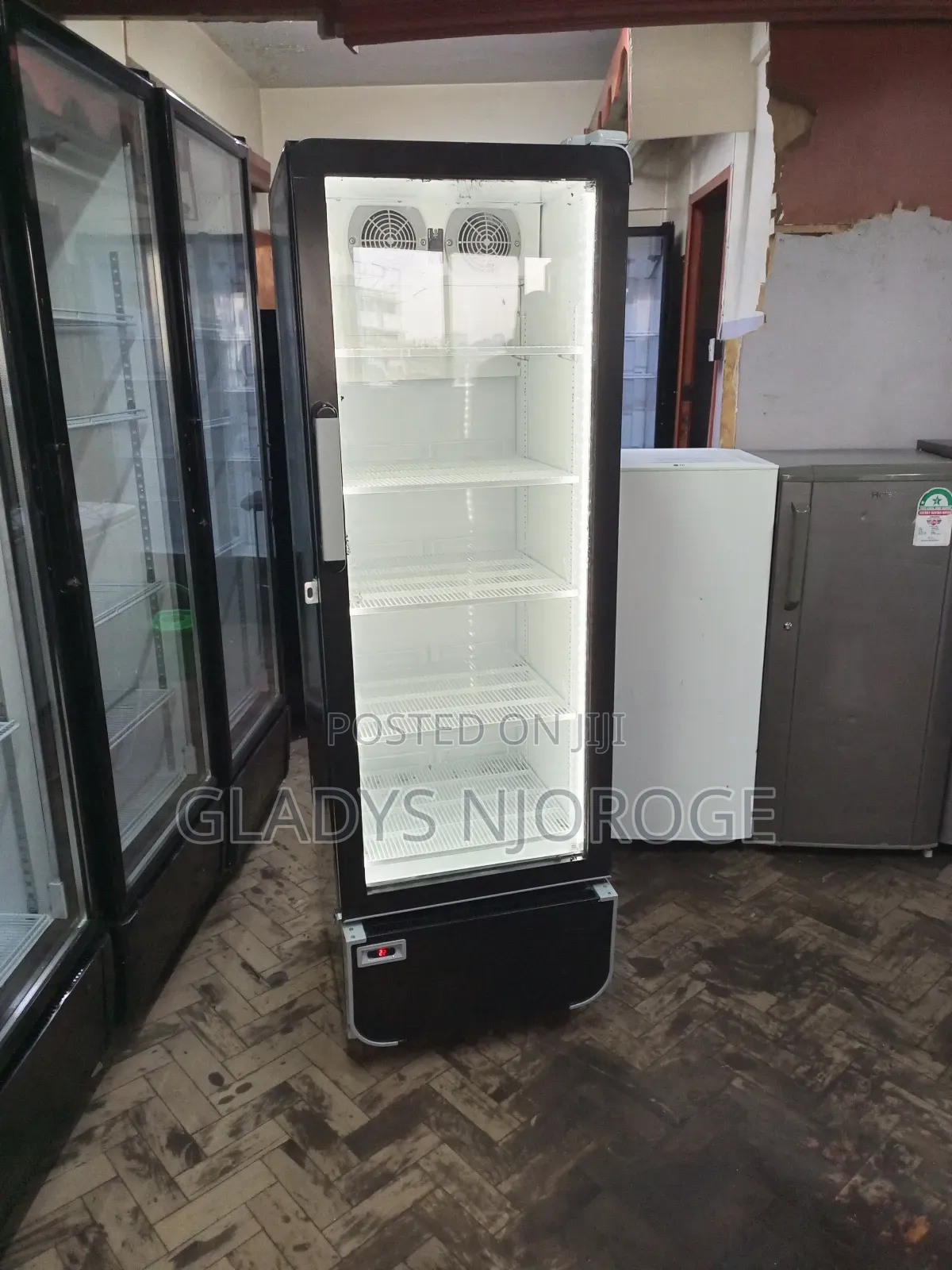 New Mordel Chiller ( as Good as New400l)