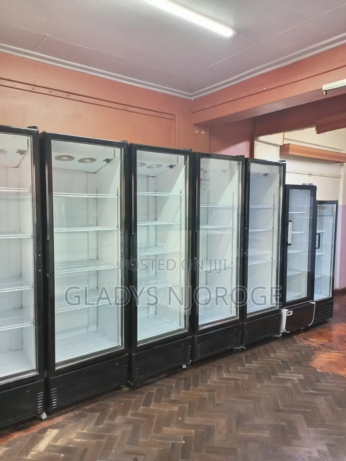 Affordable Show Case ( Well Maintained All Size)