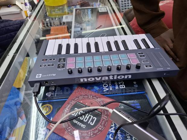 Novation 25 Keys Midi Keyboard - main view