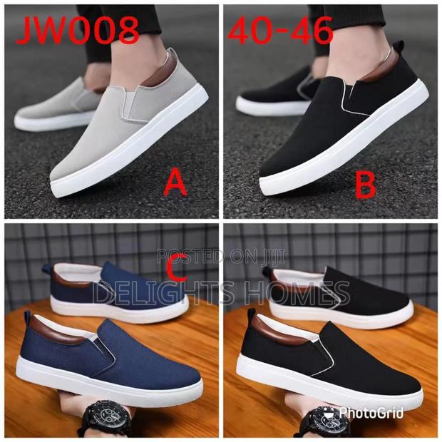 Versatile Casual Canvas - thumbnail 3