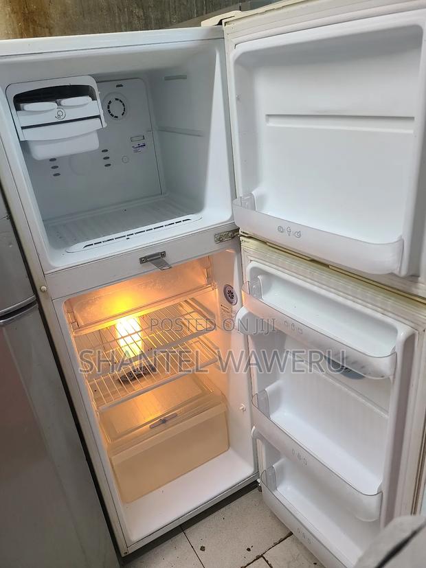 Top Freezing Refrigerator - thumbnail 3