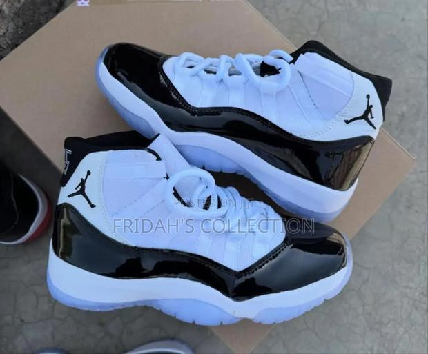 Air Jordan 11