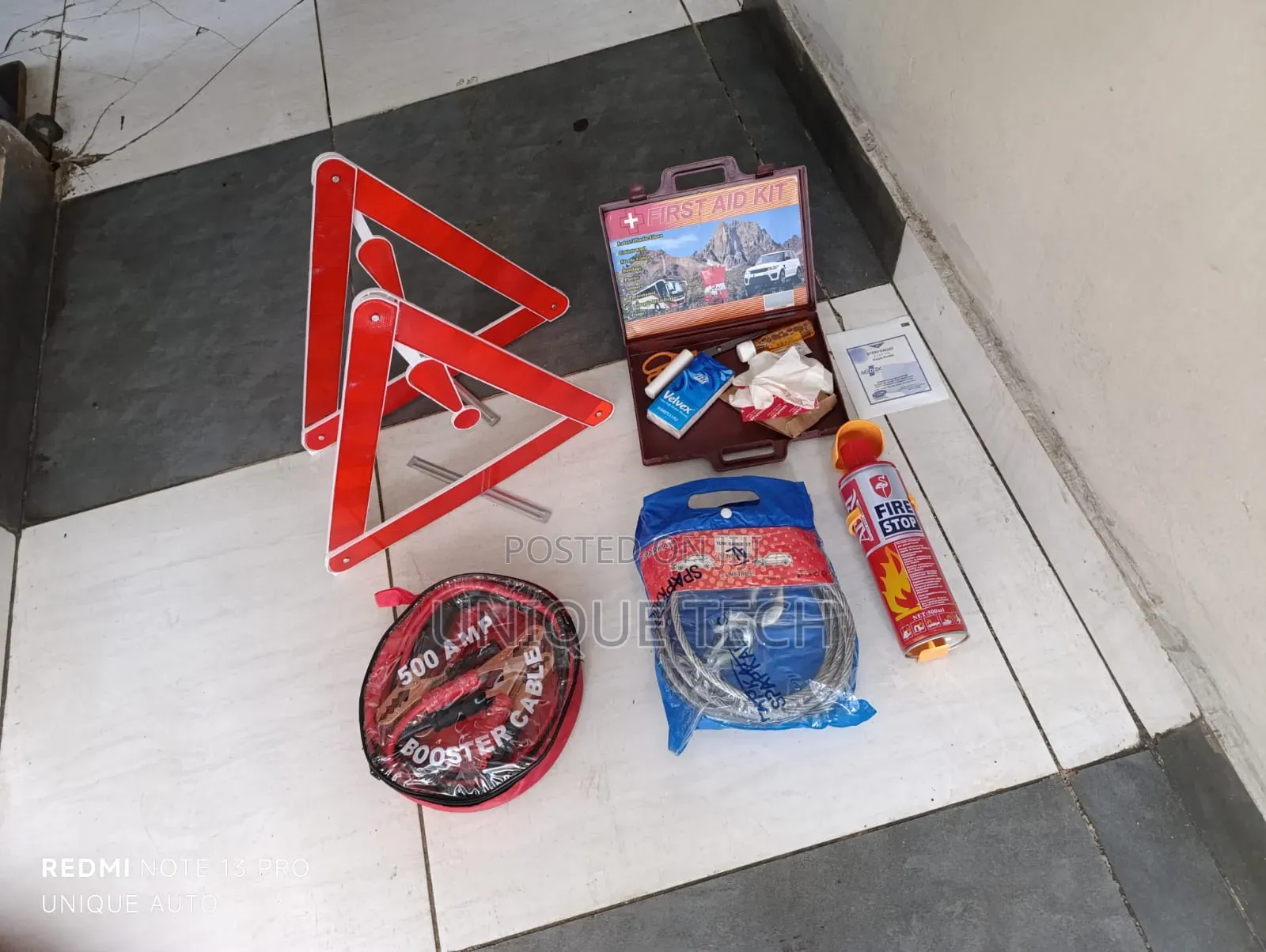 Car Safety Kit 5in1 /Triangle, First Aid,Tow Rope,Fire Stop