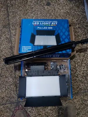 Pro 800+ Light Kit, Bright Lighting for Perfect Performance