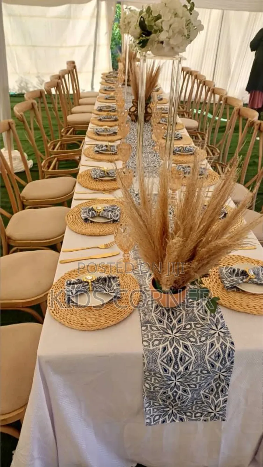 Stylish Wooden Seating for Classy Occasions