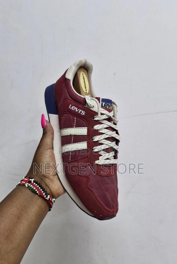 Levis Sneakers - thumbnail 2