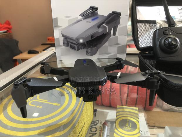 Foldable Drone E88 - thumbnail 4