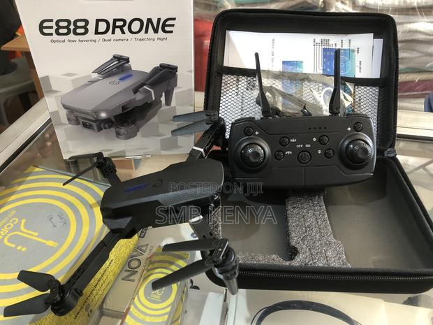 Foldable Drone E88 - thumbnail 6