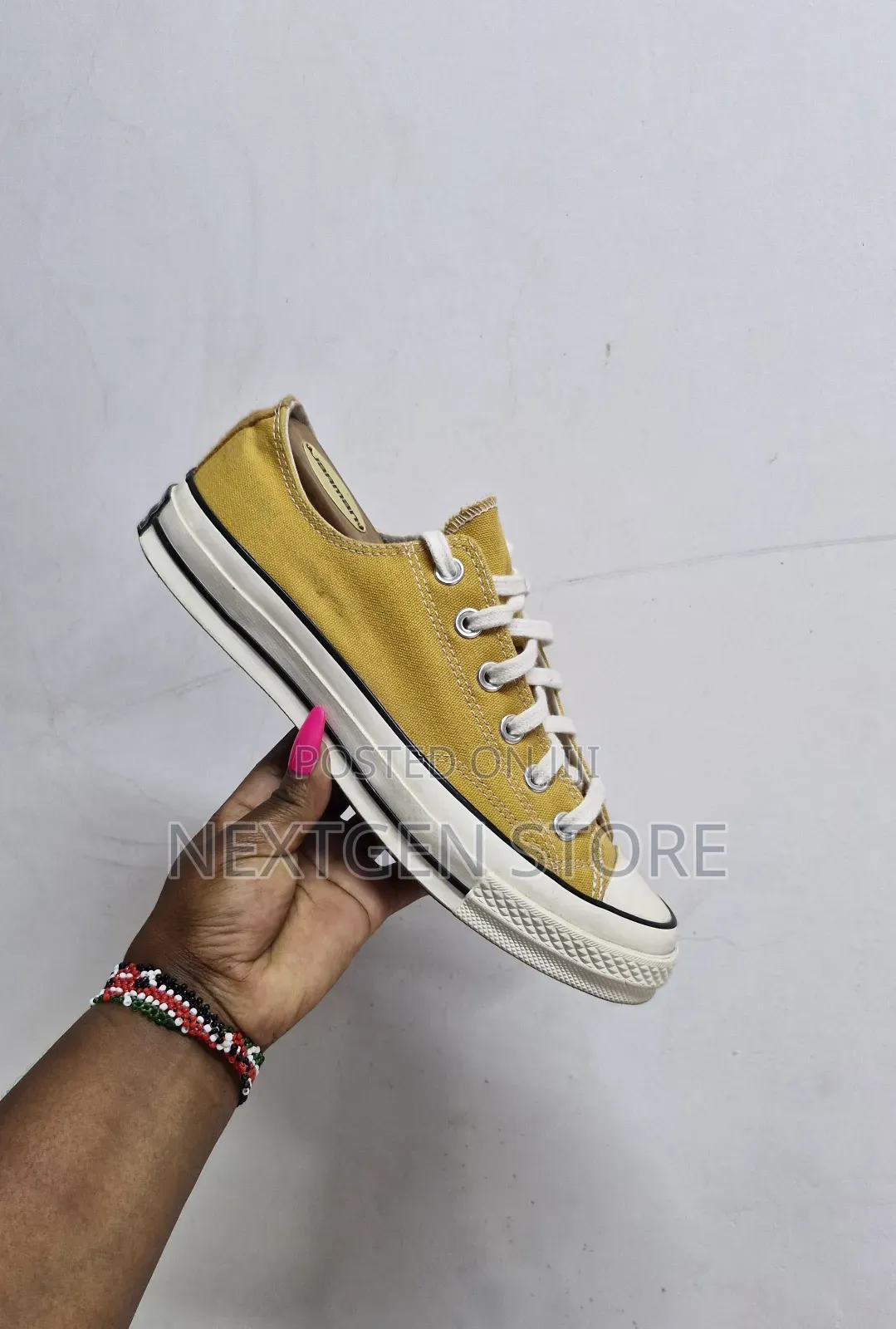 Men Converse
