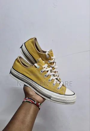 Men Converse