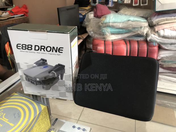 E88 Pro Drone - thumbnail 2