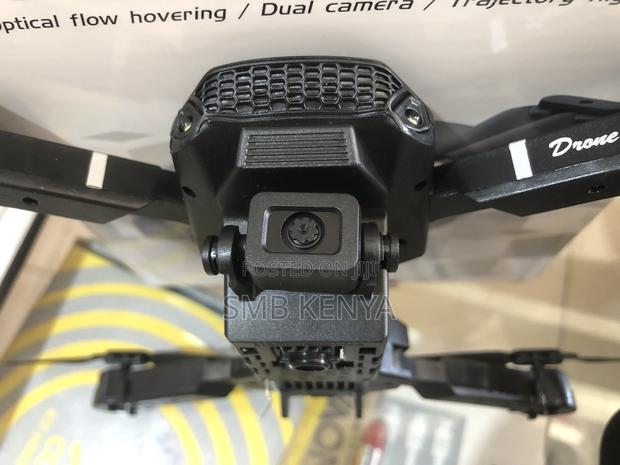 Foldable E88 Pro Drone - thumbnail 4