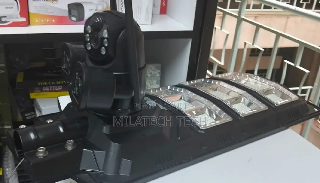 Streetlight Ai Solar Camera + Lighting 2 in 1 V380pro App