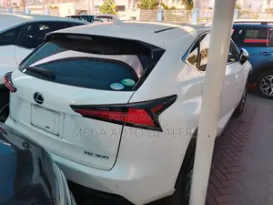Lexus NX 300 FWD 2018 White