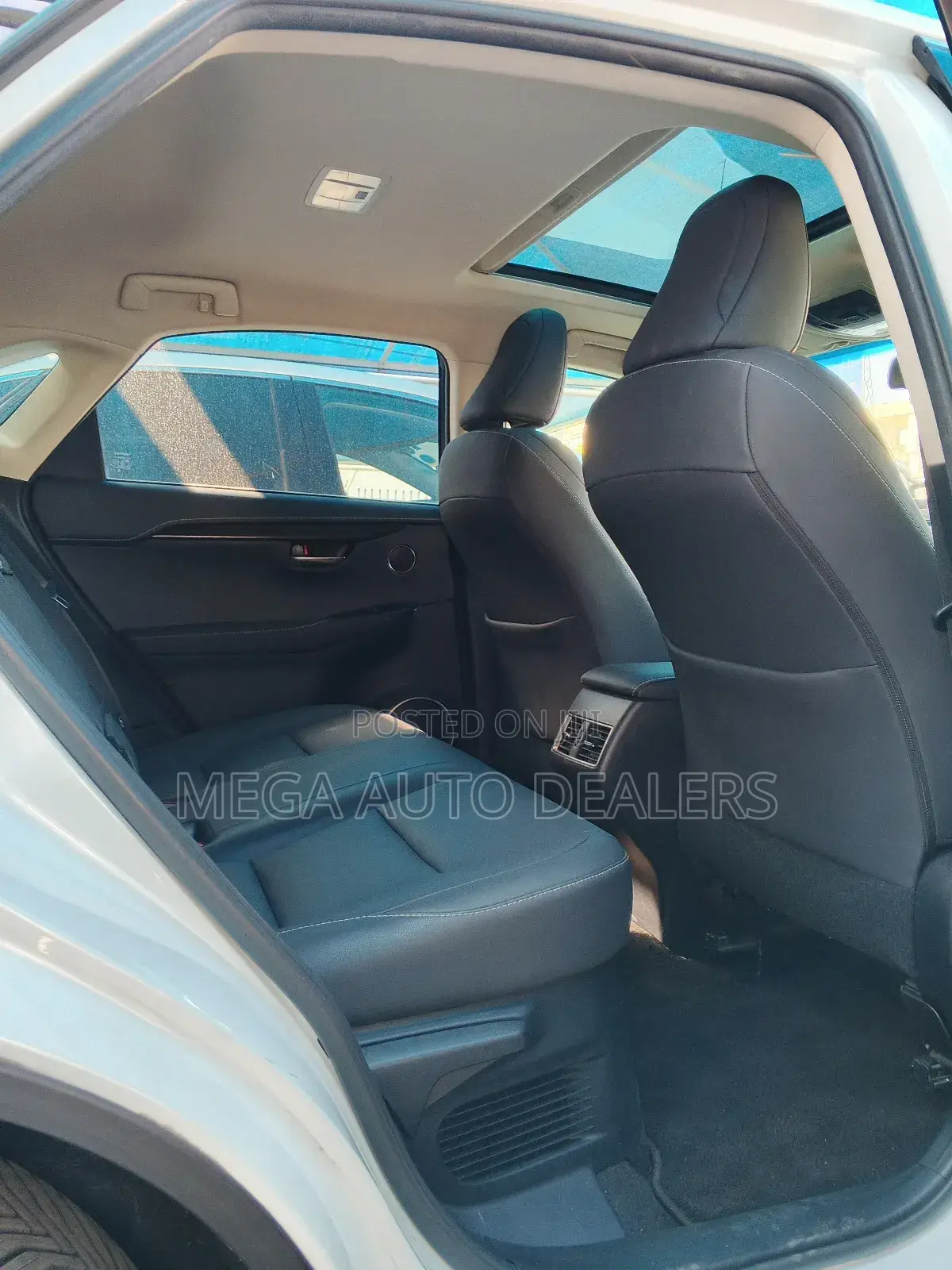 Lexus NX 300 FWD 2018 White