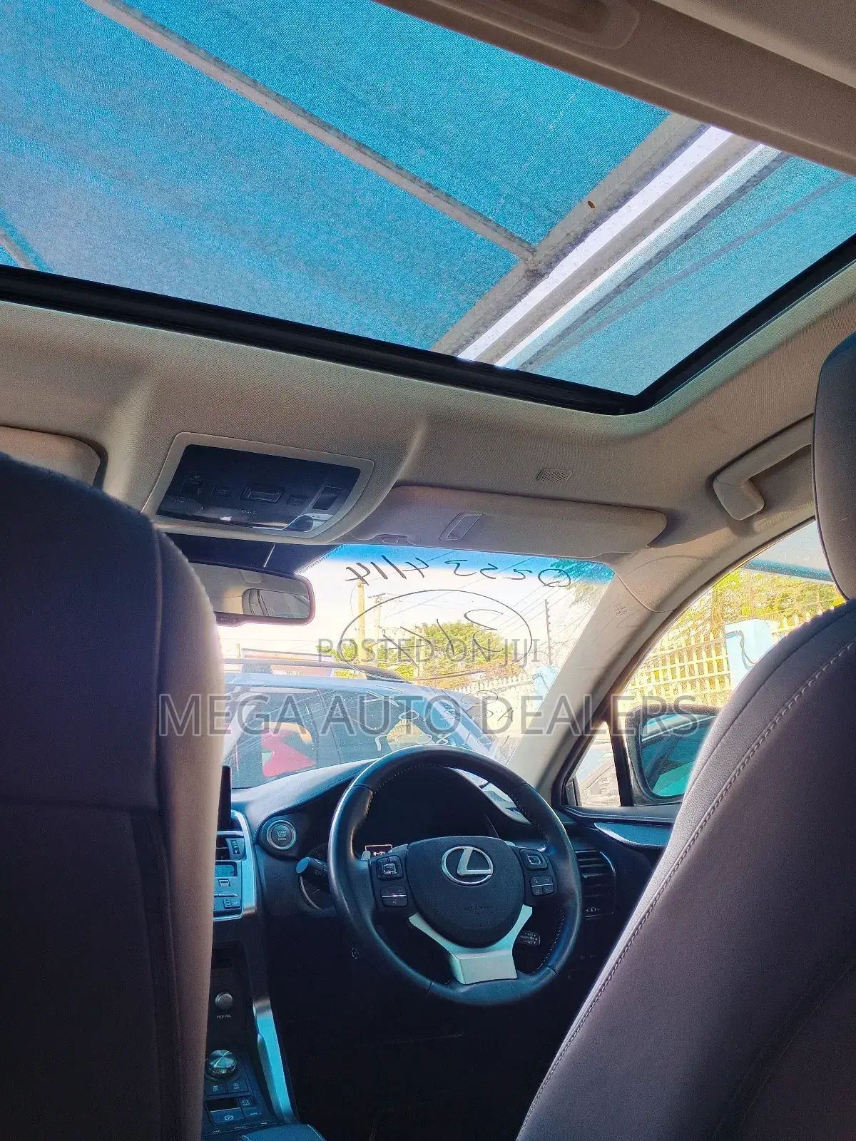 Lexus NX 300 FWD 2018 White