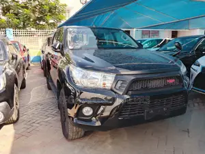 Toyota Hilux SR+ 4x4 2018 Black