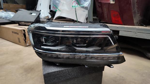 Vw Tiguan 2017 Right Hand Side Headlight