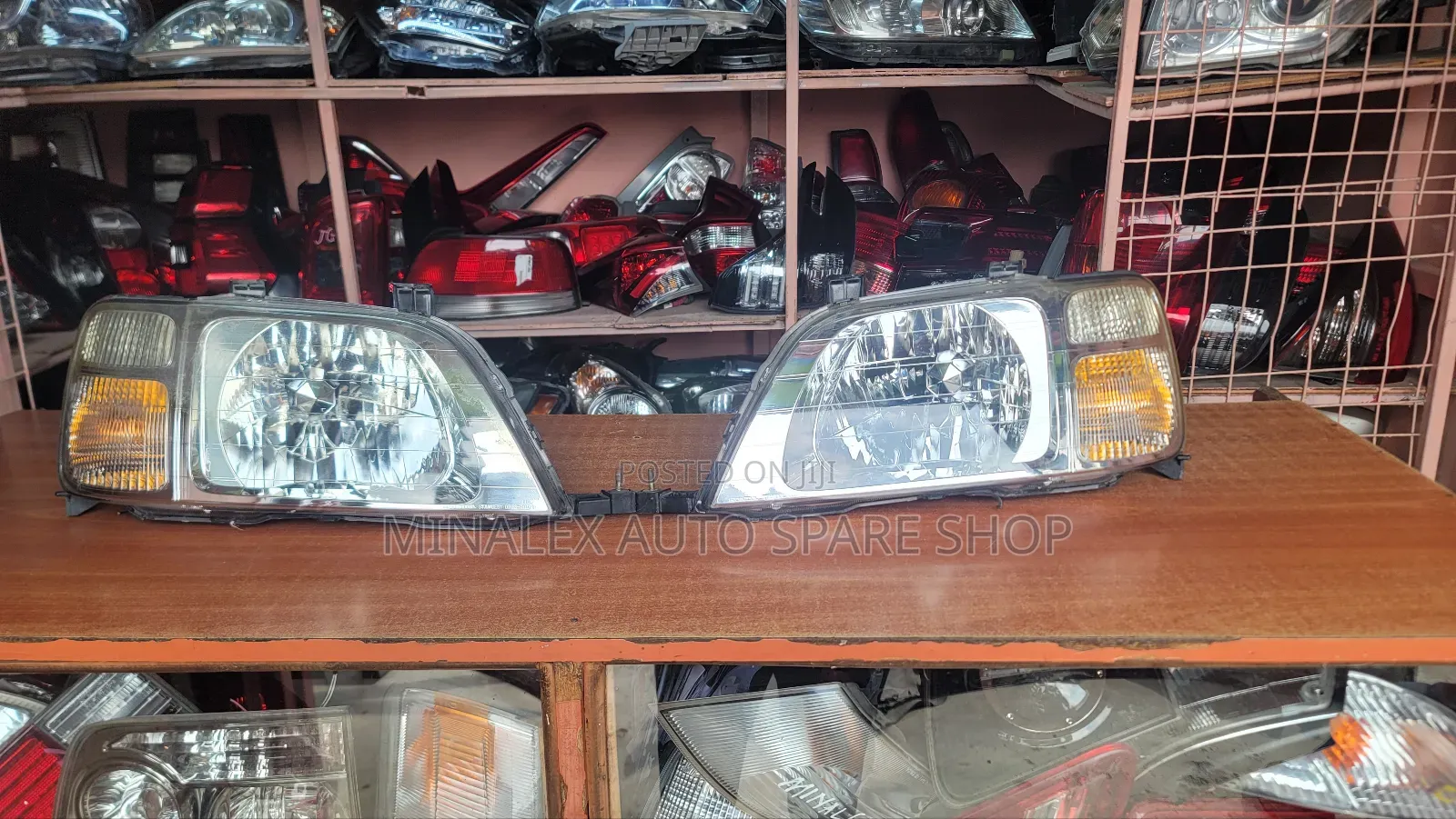 Rd1 Hoda Headlight  Complete With Bulb