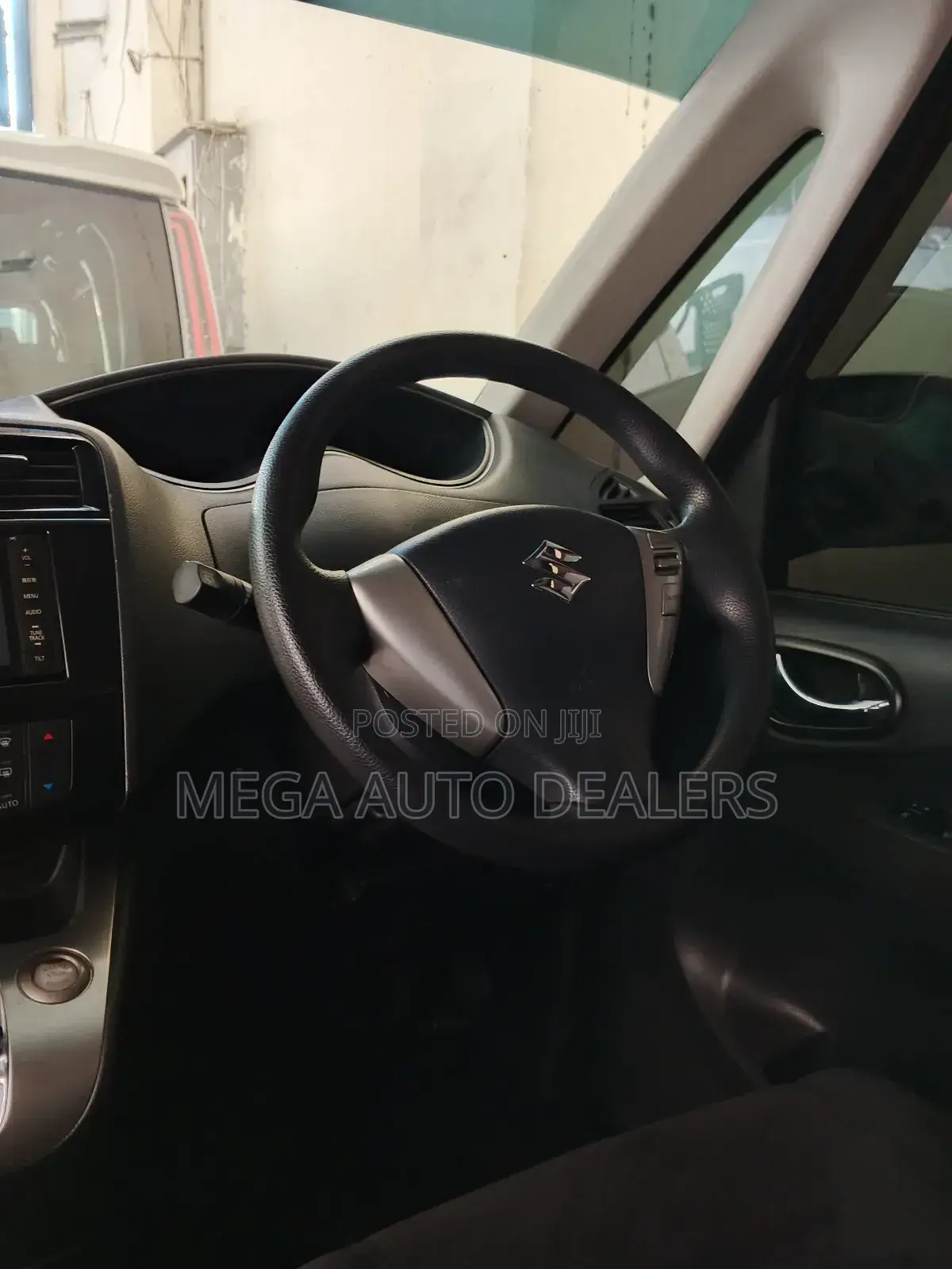 Suzuki Landy 2018 Red