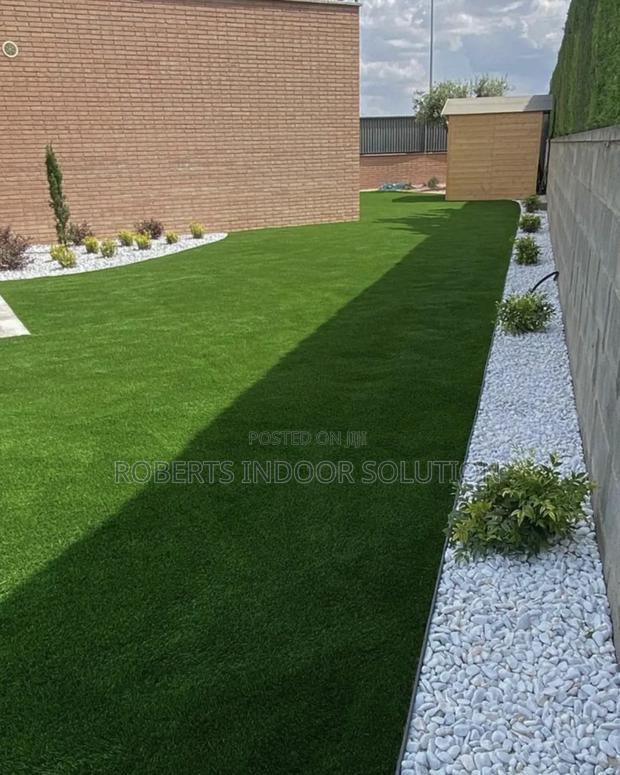 Ever Green 25mm Grass Carpet, Durable and Maintenance Free - thumbnail 4