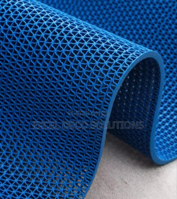 Outdoor Anti-Slip Drainage Mat