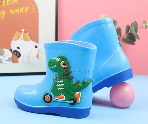 Kid's RainbootsSize 26-40Shades: Pink,  Blue, Yellow - thumbnail 8